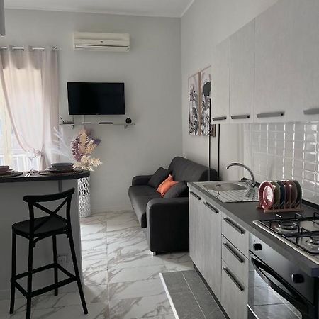 شقة La Casa Di Ale 69 نابولي المظهر الخارجي الصورة